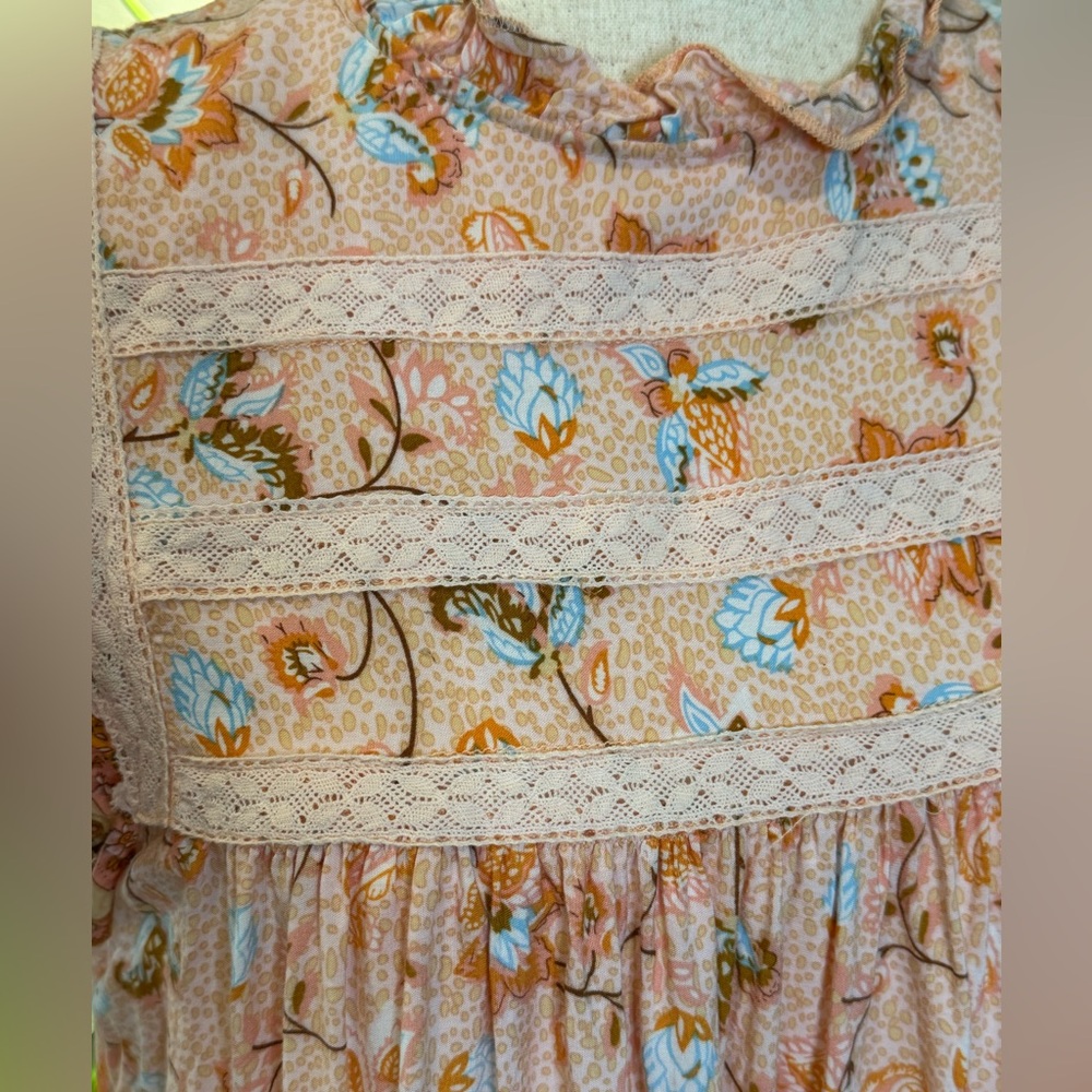 In Bloom Peach and Coral Patterned Blouse - Picture 6 of 11